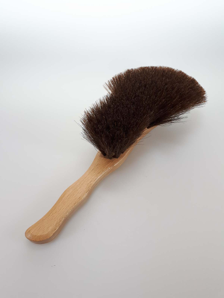 Handfeger S-Form / Rosshaar braun